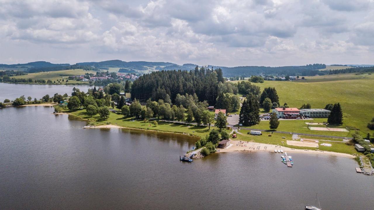 Hotel Racek Černá v Pošumaví Extérieur photo