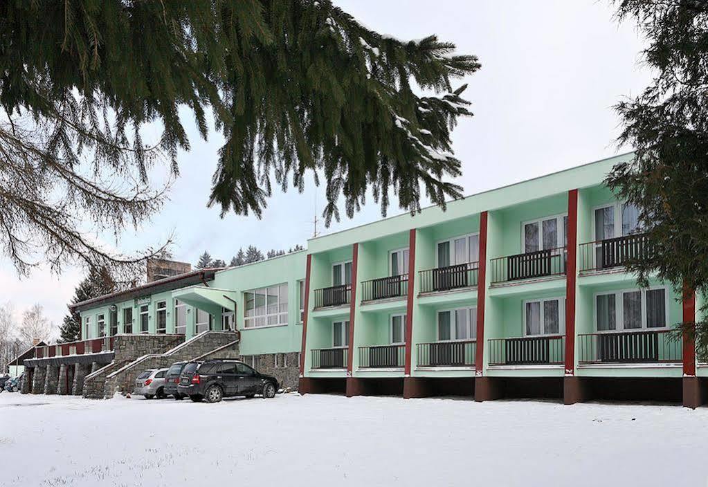 Hotel Racek Černá v Pošumaví Extérieur photo