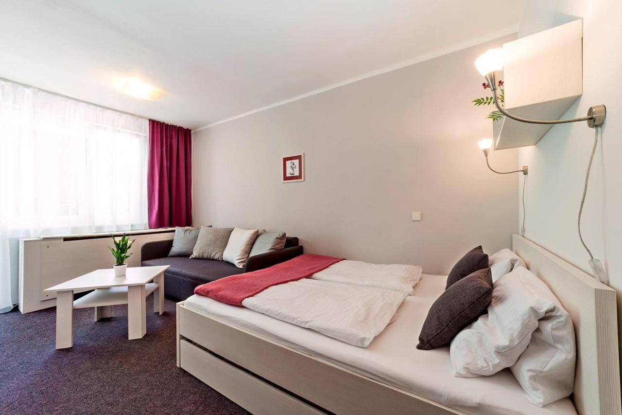 Hotel Racek Černá v Pošumaví Extérieur photo