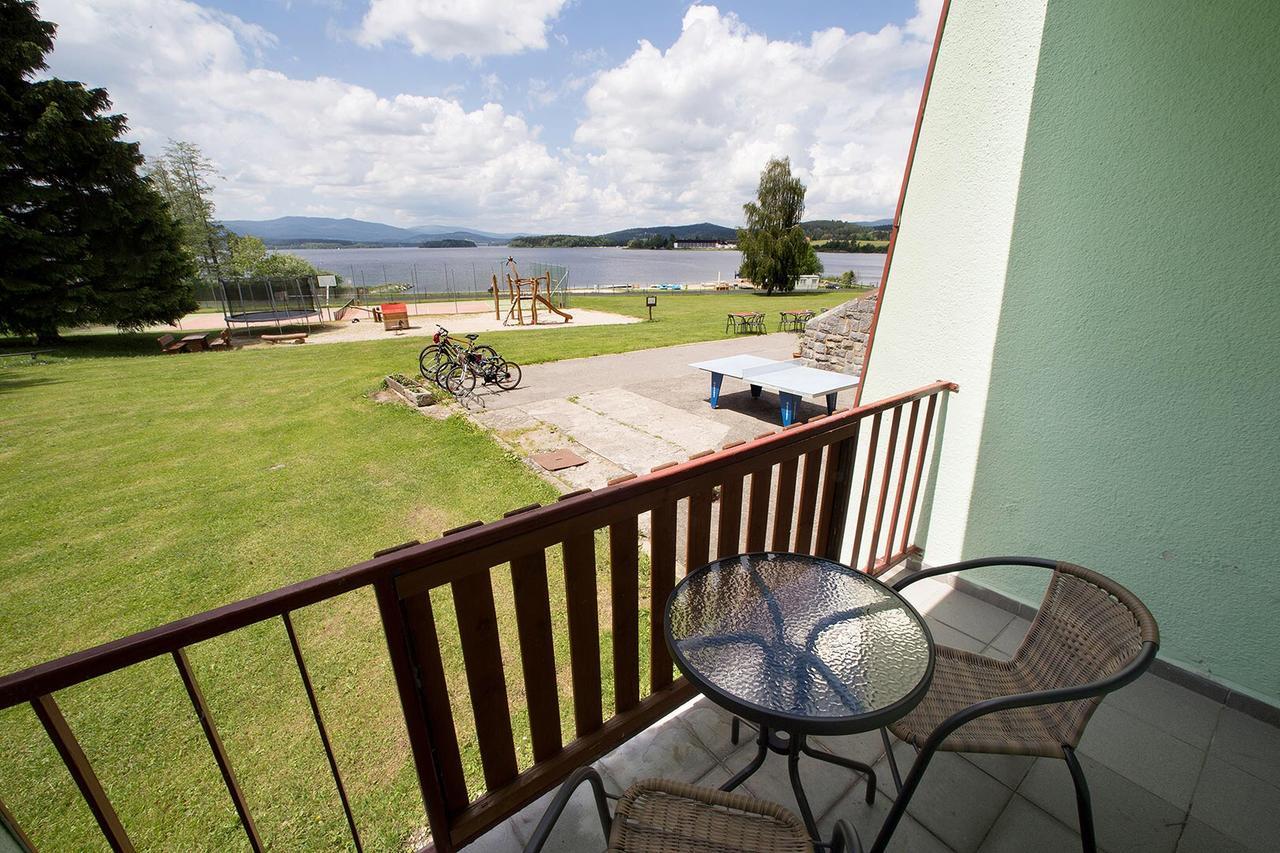 Hotel Racek Černá v Pošumaví Extérieur photo