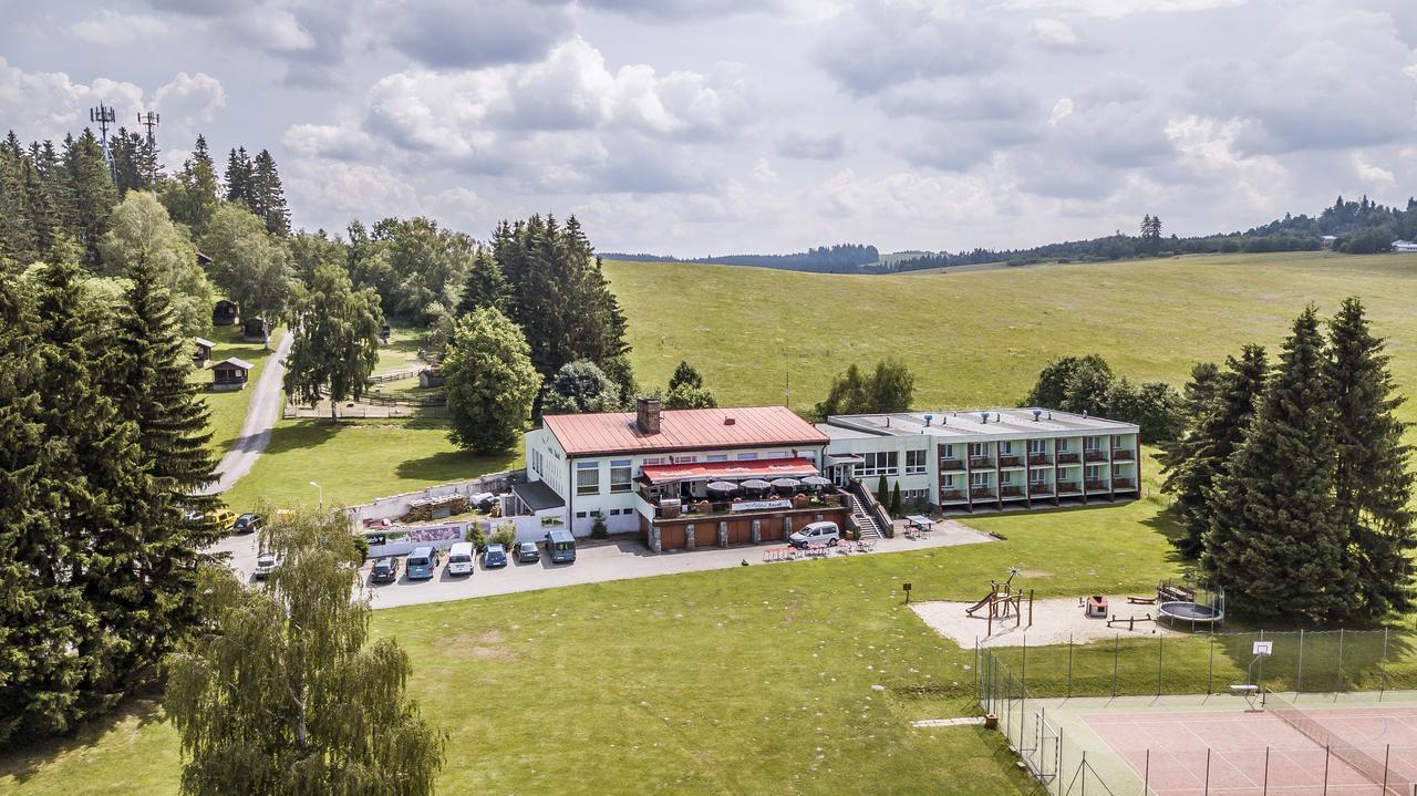Hotel Racek Černá v Pošumaví Extérieur photo