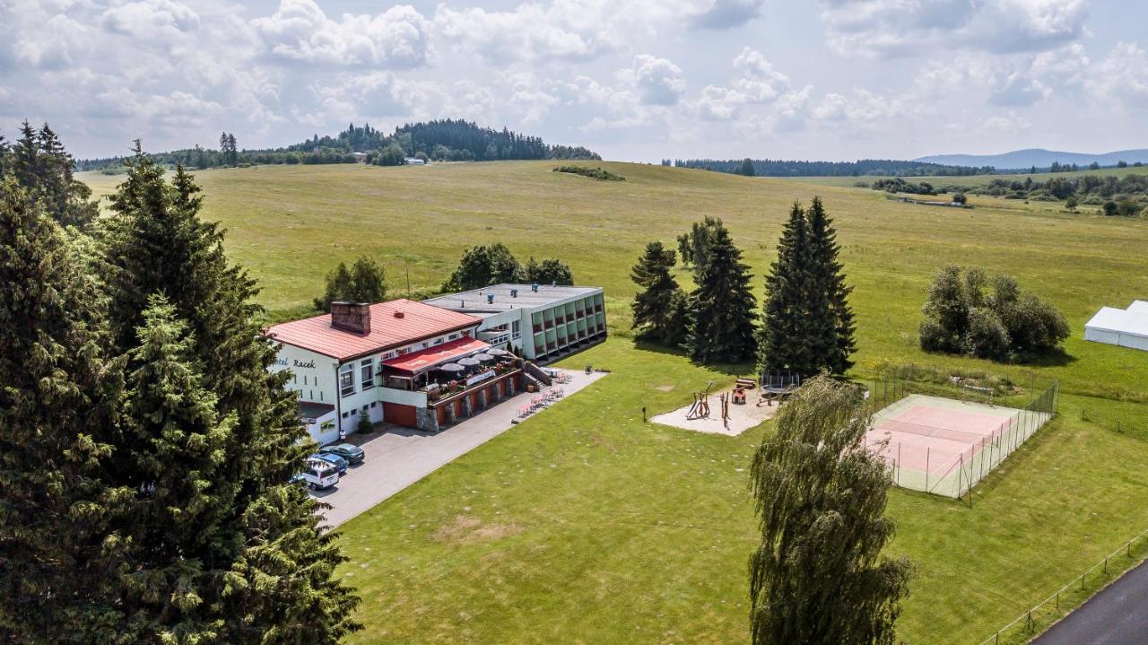 Hotel Racek Černá v Pošumaví Extérieur photo